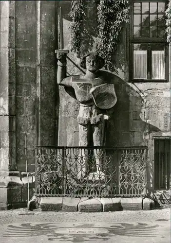 Ansichtskarte Quedlinburg Roland vor dem Rathaus 1976