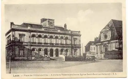 Laon Place de l´Hotel de Ville -A droite l Théâtre CPA Aisne  1915