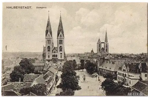 Ansichtskarte Halberstadt Domplatz ca 1920