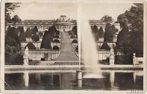 Potsdam Schloß Sanssouci mit den Terrassen und großer Fontaine - Foto AK 1934