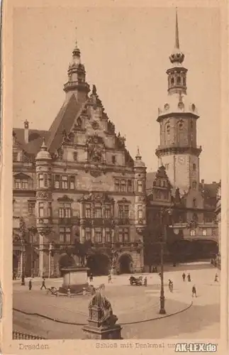 Dresden Schloß mit Denkmal und Georgentor ca 1928