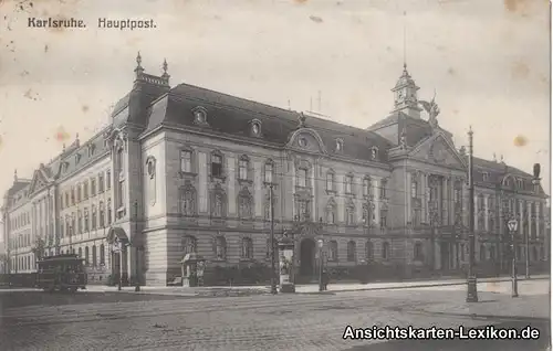 Karlsruhe Hauptpost mit Straße und Straßenbahn