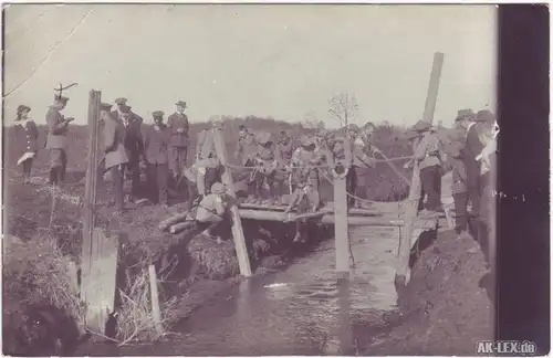  Soldaten bauen Holzbrücke: mit Herrman von Waldow