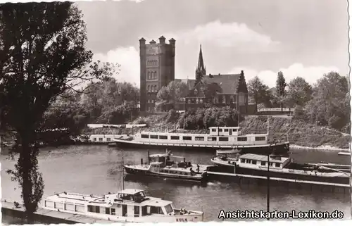 0 Blick auf das Schulschiff "Rhein" und Hebeturm - Foto