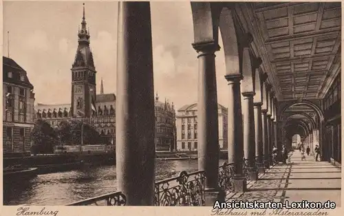 Hamburg Rathaus und Alsteraskaden