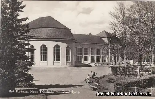 Bad Kudowa Trinkhalle mit Wandelgang - Foto AK