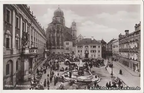 Passau Markttreiben auf dem Residenzplatz - Foto AK