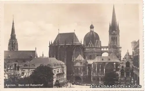 Aachen Dom mit Kirchhof - Foto AK