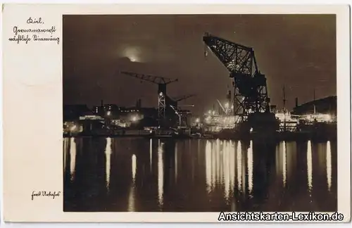Kiel Germaniawerft bei Nacht - Foto AK 1934