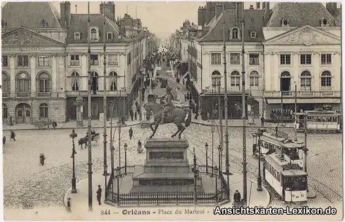 Postcard GPC Orléans Place du Martroi Rue Royale Straßen