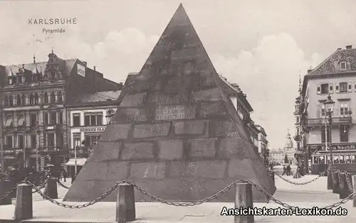 Ansichtskarte Karlsruhe Marktplatz, Pyramiede und Geschä