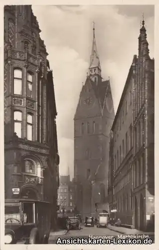 Foto Ansichtskarte Hannover Gasse zum Marktplatz mit Mar