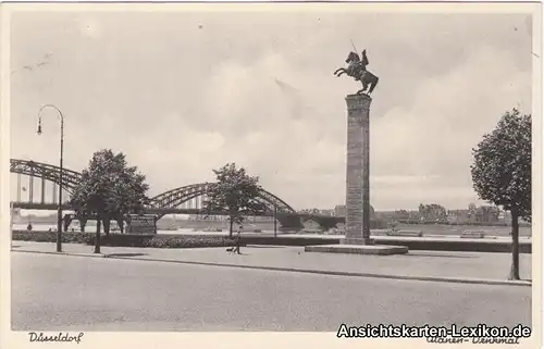 Ansichtskarte Düsseldorf Brücke und Ulanen-Denkmal 1930