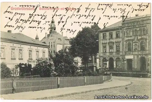 Großröhrsdorf Bahnhofstraße mit Rathaus