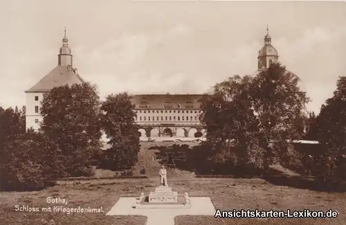 Gotha Schloß mit Kriegerdenkmal