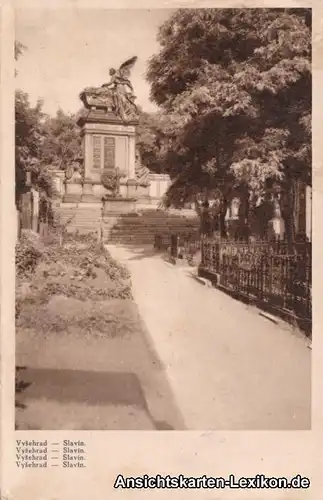 Prag Parkpartie mit Denkmal Praha Ansichtskarte Postcard