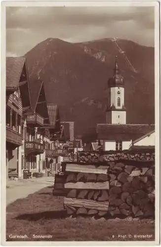 Garmisch-Partenkirchen Sonnenstraße mit Kirche Foto Ansi