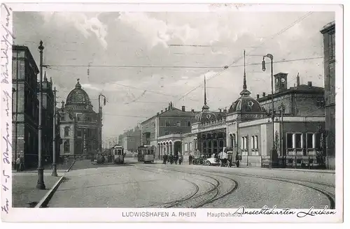 Ludwigshafen Straßenpartie am Hauptbahnhof mit Straßenba