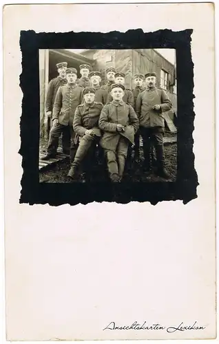 Soldaten vor Feldlager