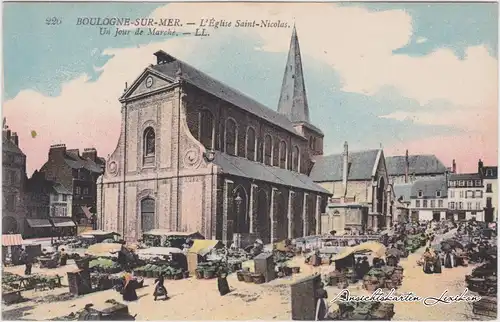 Boulogne-sur-Mer Markttag an der Kirche