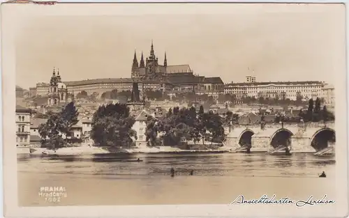 Prag Praha Totale mit Karlsbrücke Foto Ansichtskarte g1932