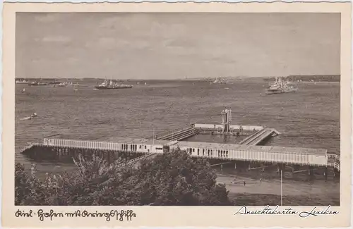 Kiel Hafen mit Kriegsschiffen