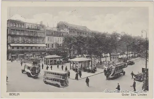 Mitte-Berlin Unter den Linden, Geschäfte, Doppelstockbusse und Kioske