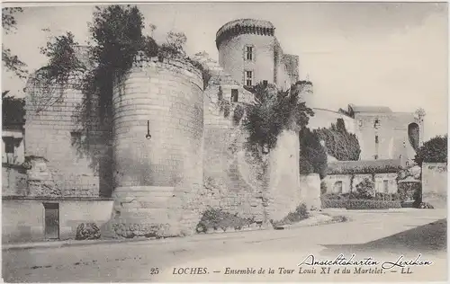 Loches Ensemble de la Tour Louis XI