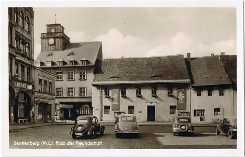 Senftenberg (Niederlausitz) Platz der Freundschaft  (Foto AK)