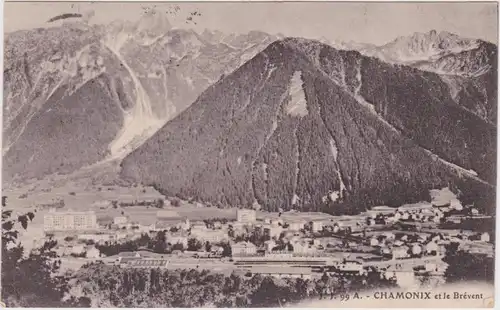 Chamonix Blick auf Stadt und Bahnhof