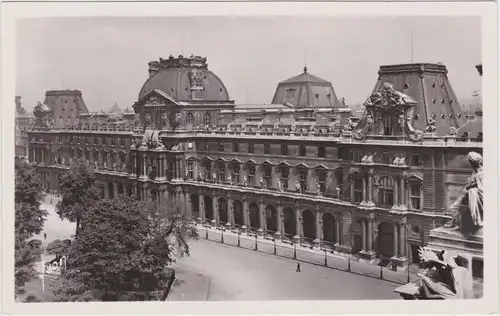Paris Place du Carrousel et le Louvre Ansichtskarte 1954