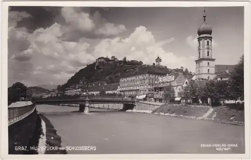 Graz Murbrücke mit Schlossberg 