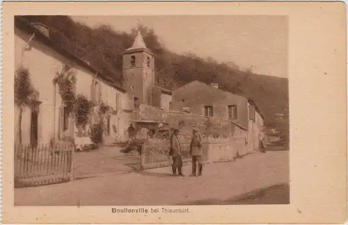 Boullonville Straßenpartie und Kirche