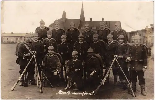  Fotomontage - Gruppenbild Soldaten - Pickelhauben 1916