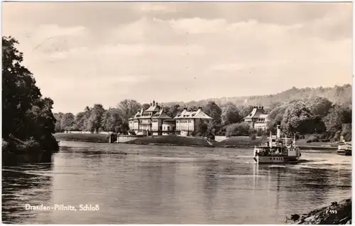 Pillnitz Schloss und Elbdampfer  Ansichtskarte b Dresden 1962