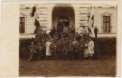 Militär/Propaganda Gruppenfoto aus Psary  Privatfoto AK Militaria 1915