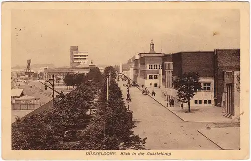 Düsseldorf Straßenpartie und Blick zur Ausstellungf 1925