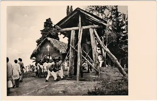 Gonja Erstes läuten der Glocken nach der Weihe 1940