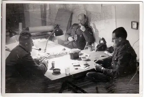  Besprechung von Offizieren 1942