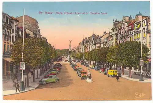 Reims Reims Place Drouet Erlon et la Fontaine Subé CPA Ansichtskarte Marne 1927