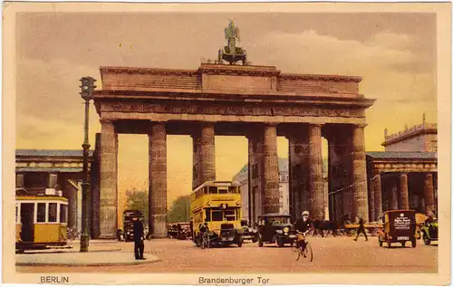 Mitte Berlin Brandenburger Tor mit Verkehr - Bus, Auto und Fahrrad 1924