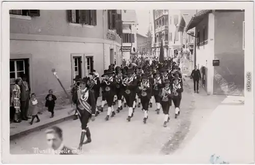 Igls Musikkapelle- Straßenpartie 1940