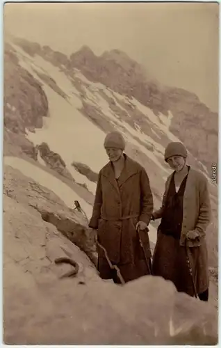 Grainau Frauen auf dem Zugspitzgrad Privatfoto  Ansichtskarte 1927