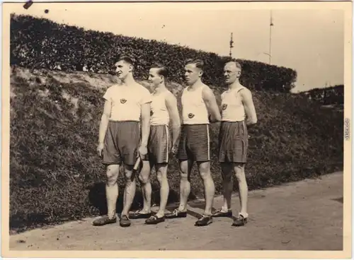 Dresden  Siegreiche Leichtathleten des Postsportverein Dresden e. V. 1928