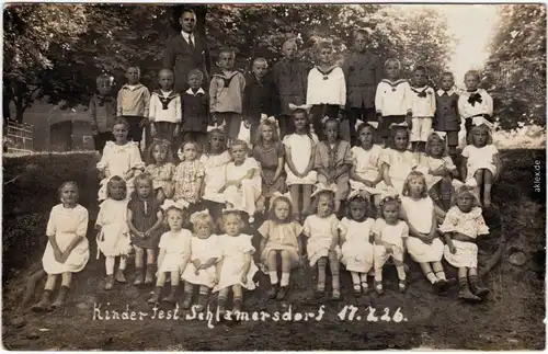 Privatfotokarte Schlamersdorf Travenbrück Kinder vor Gehöft Storman 1926