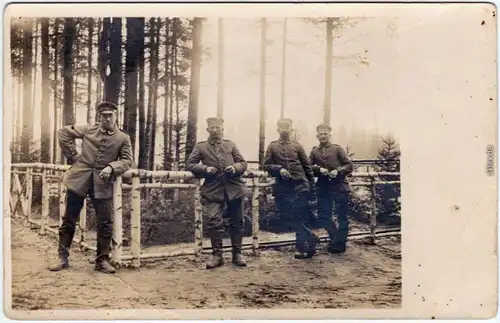 Loschwitz Dresden Drježdźany Soldaten im Wald Dresdner Heide Privatfoto AK 1915