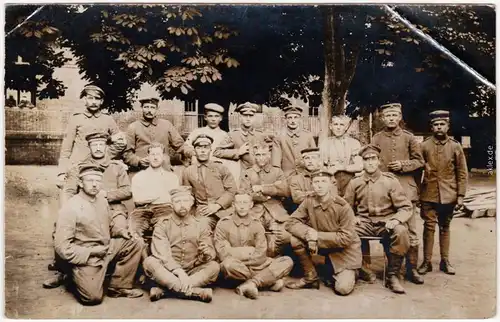 Soldaten Gruppenbild Privatfoto Ansichtskarte Militaria Erster Welrkrieg 1916