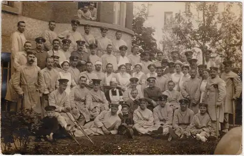 Soldaten im Lazarett, Krankenschwestern Privatfoto Karte  Militaria  WK11917