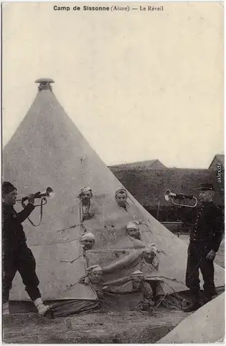 Sissonne Camp Sissonne - Scherzkarte Soldaten werden geweckt 1980