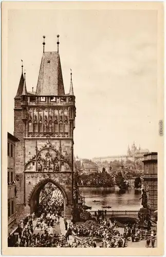 Prag Praha Altstädter Brückenturm  - belebt 1935